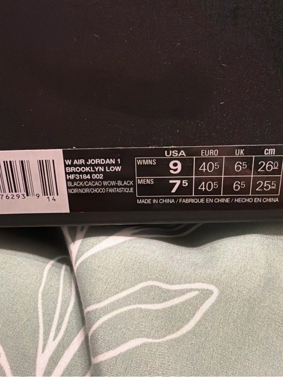 Nike Women’s Brooklyn Jordan Platform Leather Sneakers - Picture 7 of 7